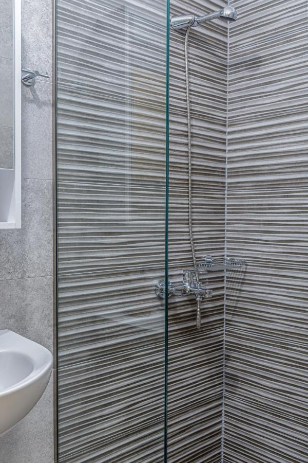 J&T Apartment - 150M From The Beach Закинтос Екстериор снимка